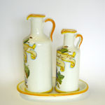 Shape: OVAL Oil, vinegar set w.tray
